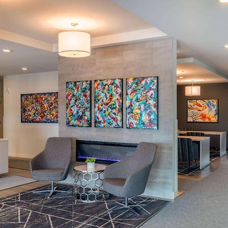 Microtel Inn & Suites Dorval Qc Luaran gambar