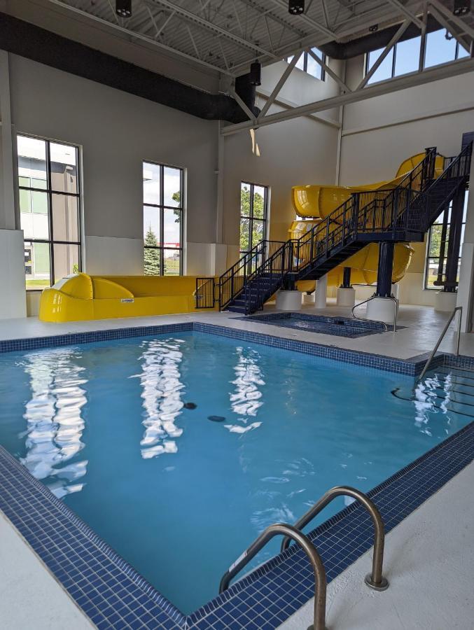 Microtel Inn & Suites Dorval Qc Luaran gambar