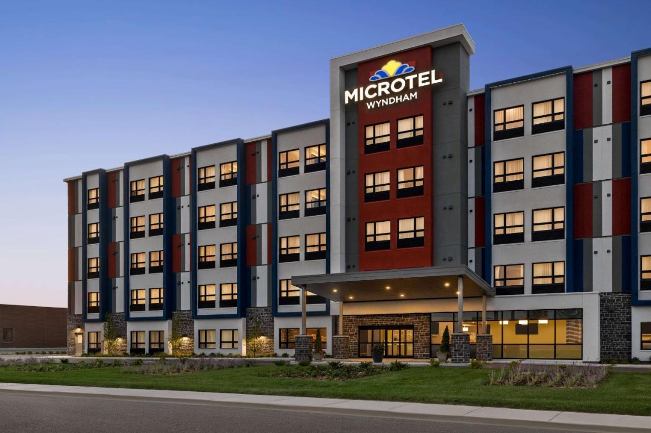 Microtel Inn & Suites Dorval Qc Luaran gambar