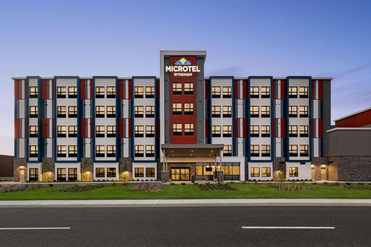 Microtel Inn & Suites Dorval Qc Luaran gambar