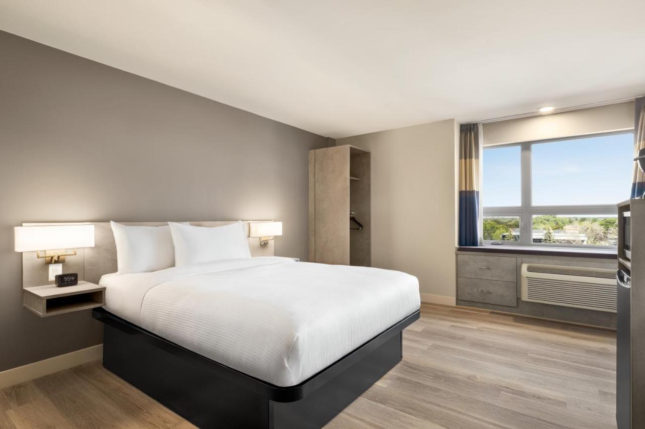 Microtel Inn & Suites Dorval Qc Luaran gambar