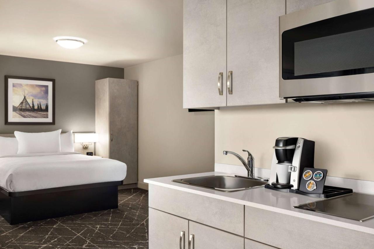Microtel Inn & Suites Dorval Qc Luaran gambar