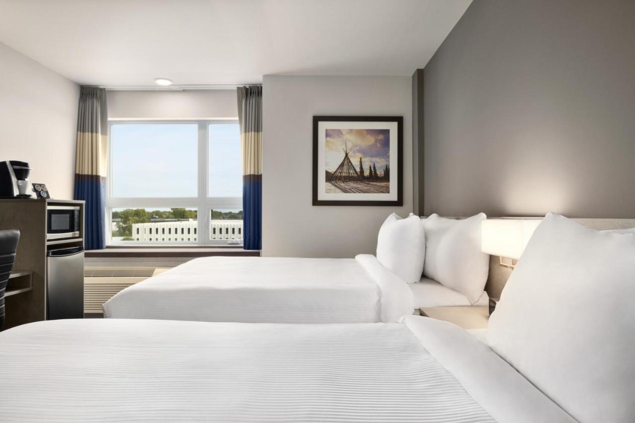 Microtel Inn & Suites Dorval Qc Luaran gambar