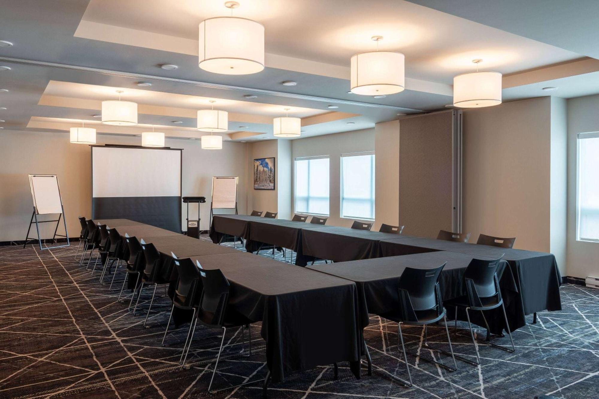 Microtel Inn & Suites Dorval Qc Luaran gambar